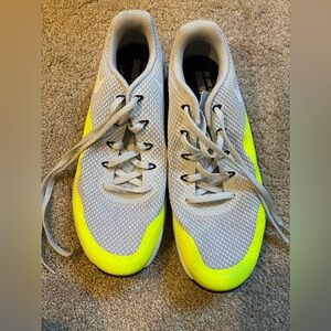 Men’s 9.5 Nike Shoes